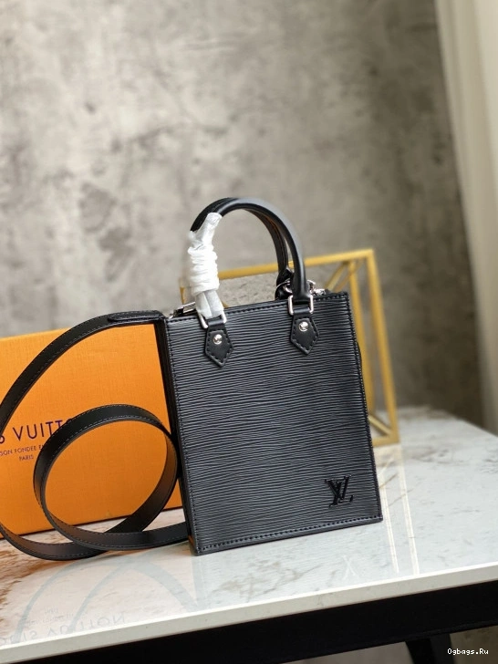 PETIT SAC VUITTON PLAT LOUIS 0508